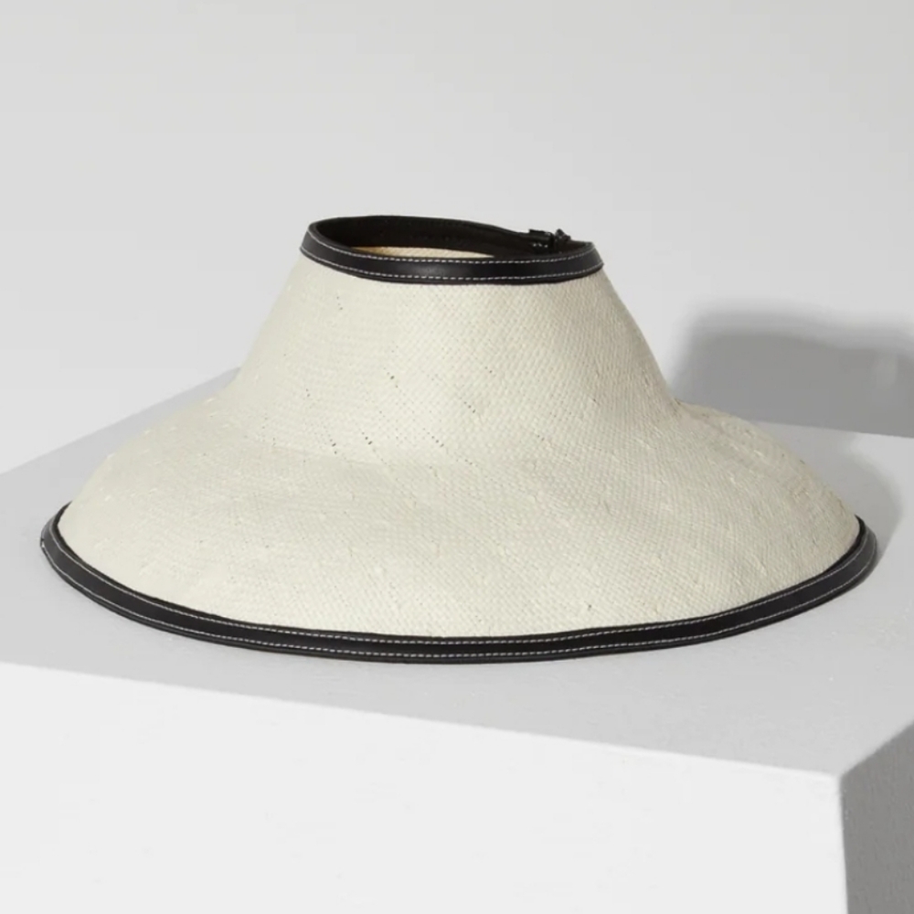 Janessa Leoné Odette Visor